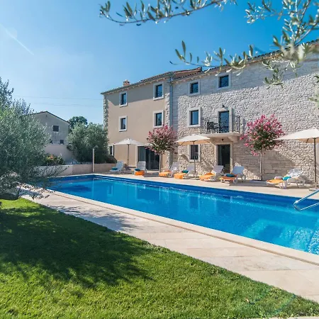 Stunning In Kringa With Swimming Pool