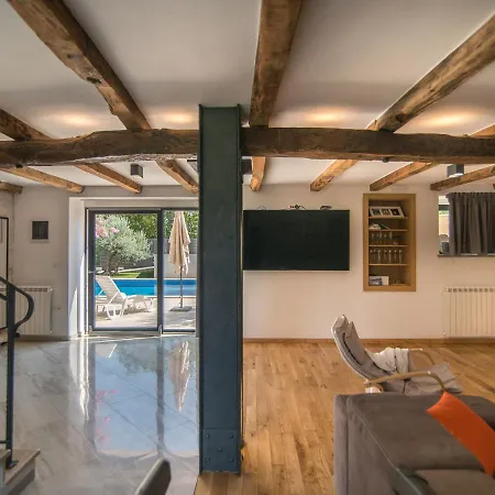 Stunning In Kringa With Swimming Pool *