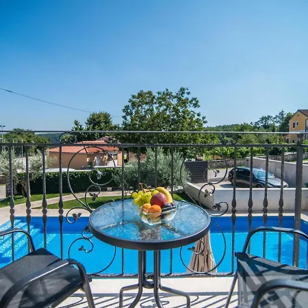 Stunning In Kringa With Swimming Pool 빌라 *